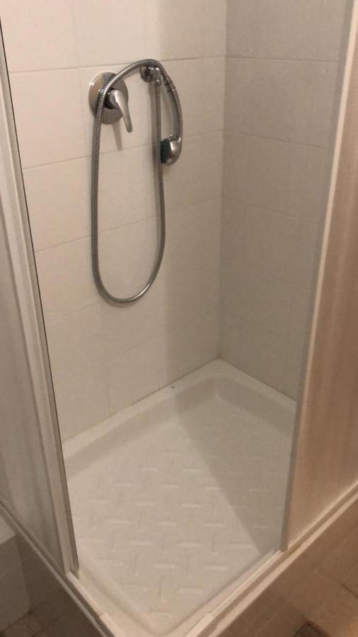 Monolocale Arredato Con Una Camera Apartman Parma Kültér fotó