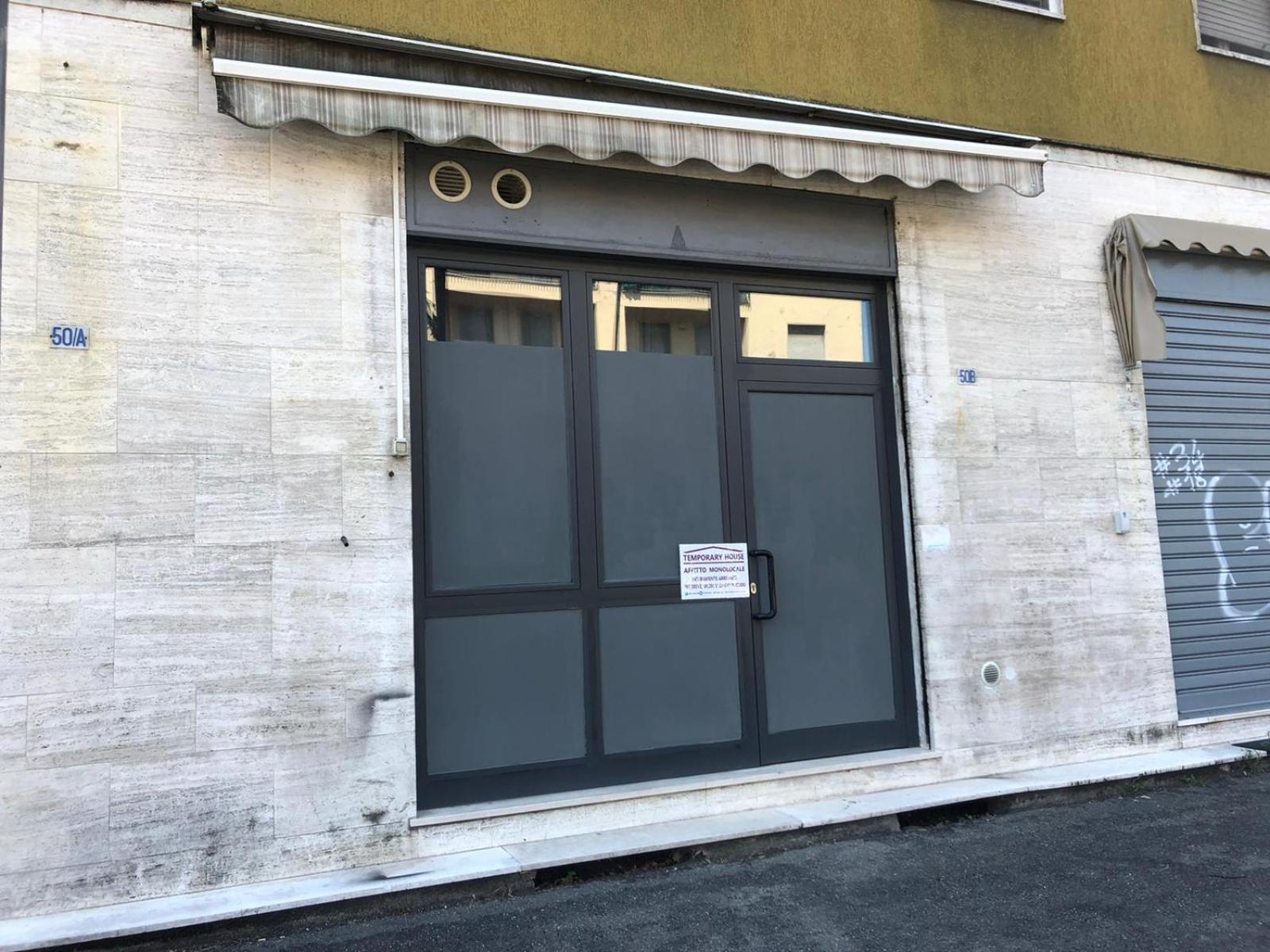 Monolocale Arredato Con Una Camera Apartman Parma Kültér fotó